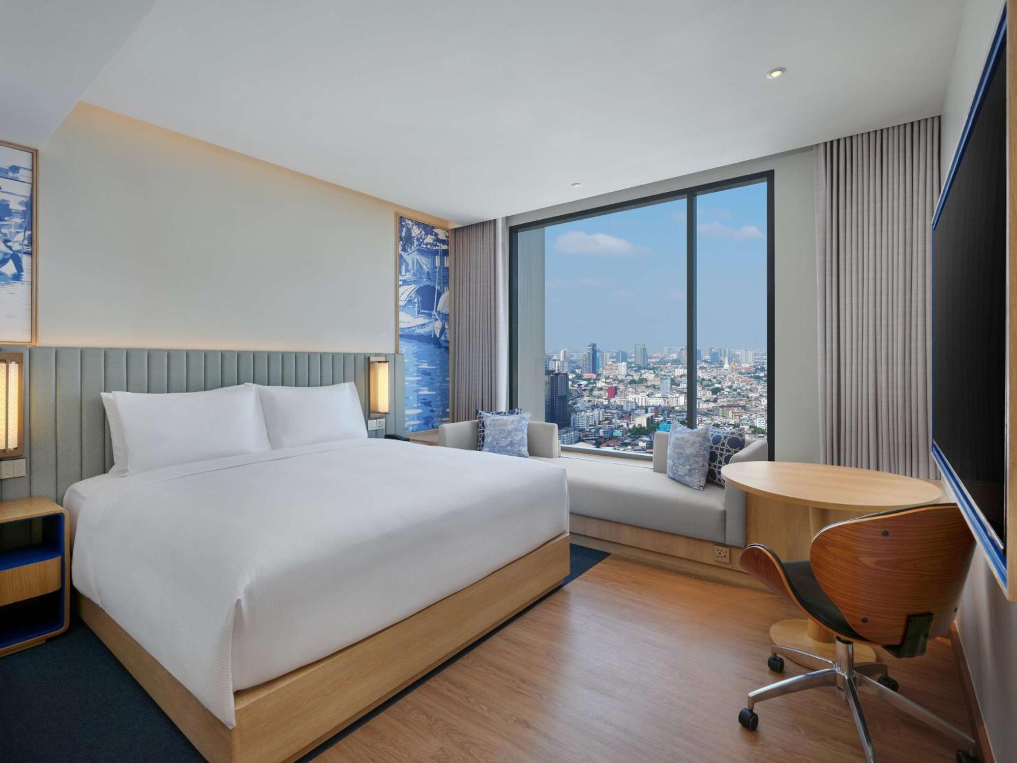 Hilton Garden Inn Bangkok Riverside Exterior photo