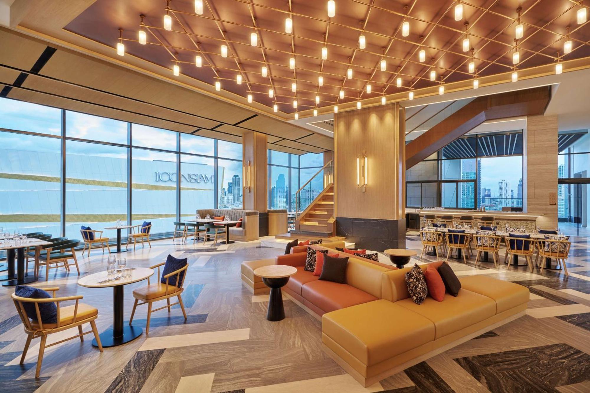 Hilton Garden Inn Bangkok Riverside Exterior photo